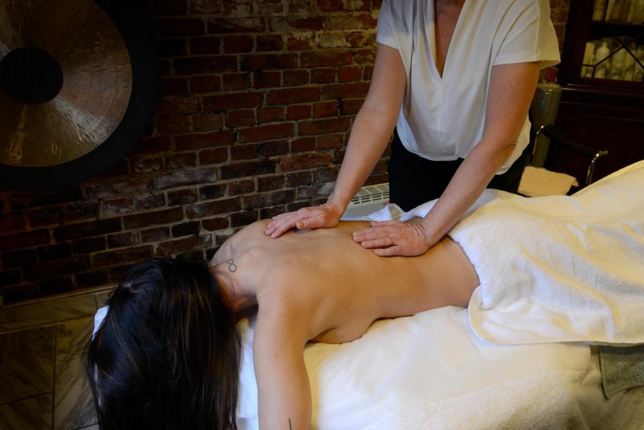 Hotel Continental Relax & Spa ハルムスタッド エクステリア 写真