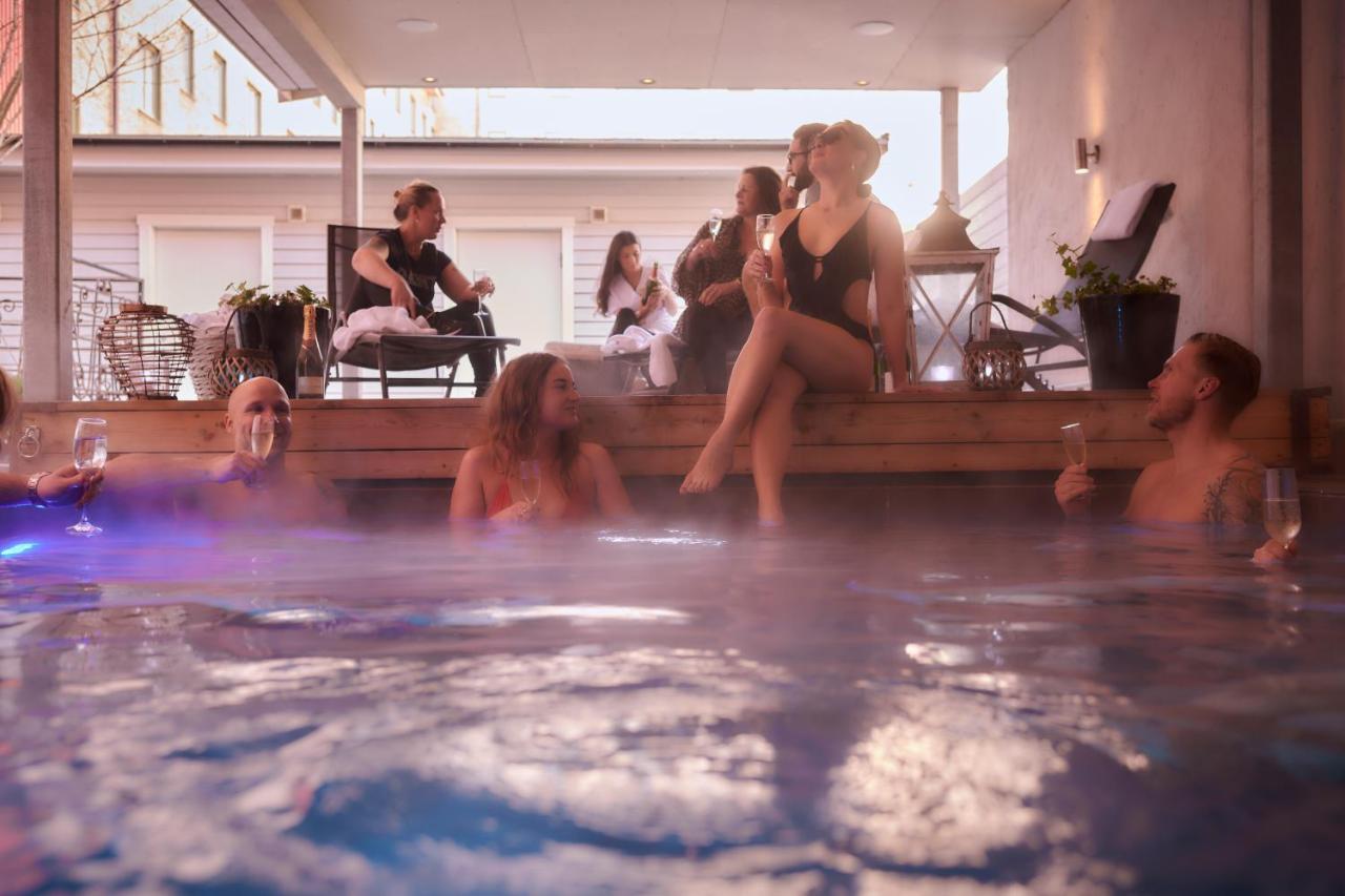 Hotel Continental Relax & Spa ハルムスタッド エクステリア 写真